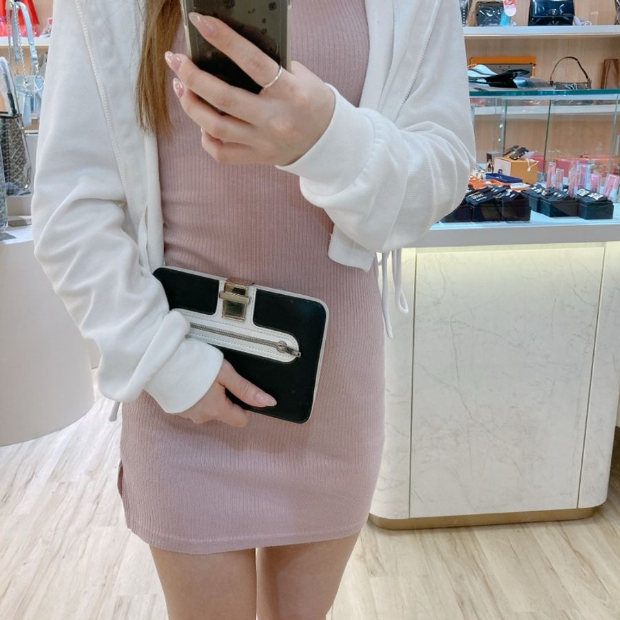 Balenciaga 巴黎世家白拼黑斜背包 Crossbody Bag-10