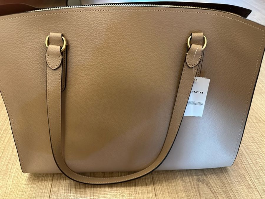 全新Coach奶茶色托特包-1