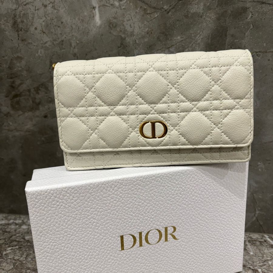 Dior Caro 小袋 奶白色柔軟 Cannage 藤格紋圖案小牛皮 編號: S5134UWHC_M030-9