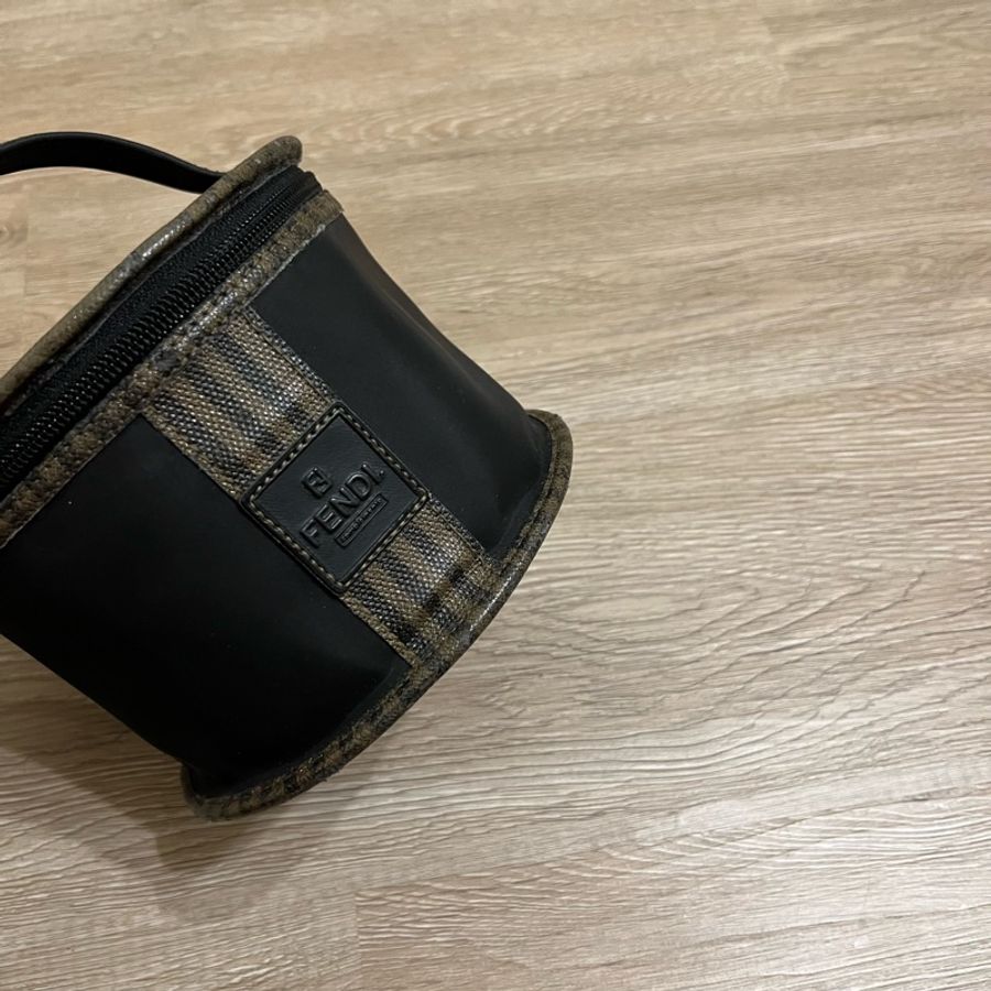瑞奇二手精品 Fendi 蛇紋 化妝包 線條 手提包 可裝釦當側背包-0