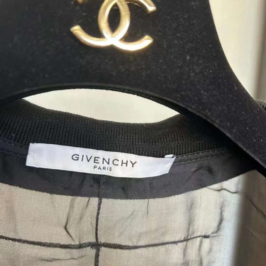 GIVENCHY桑蠶絲上衣 尺寸S寬鬆版-2