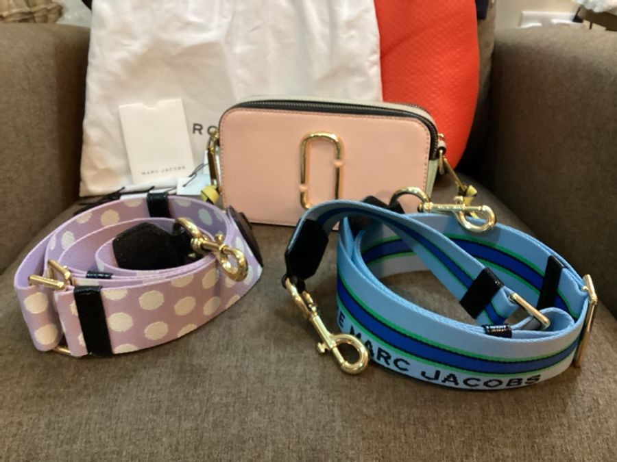 MARC JACOBS 防刮撞色雙層相機包-3
