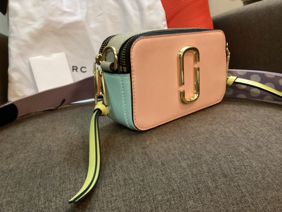 MARC JACOBS 防刮撞色雙層相機包-7