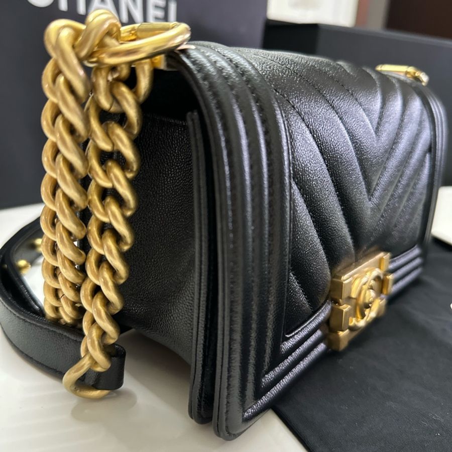 極新!!SMALL CHANEL BOY 20 山形紋(V紋) 黑金-8