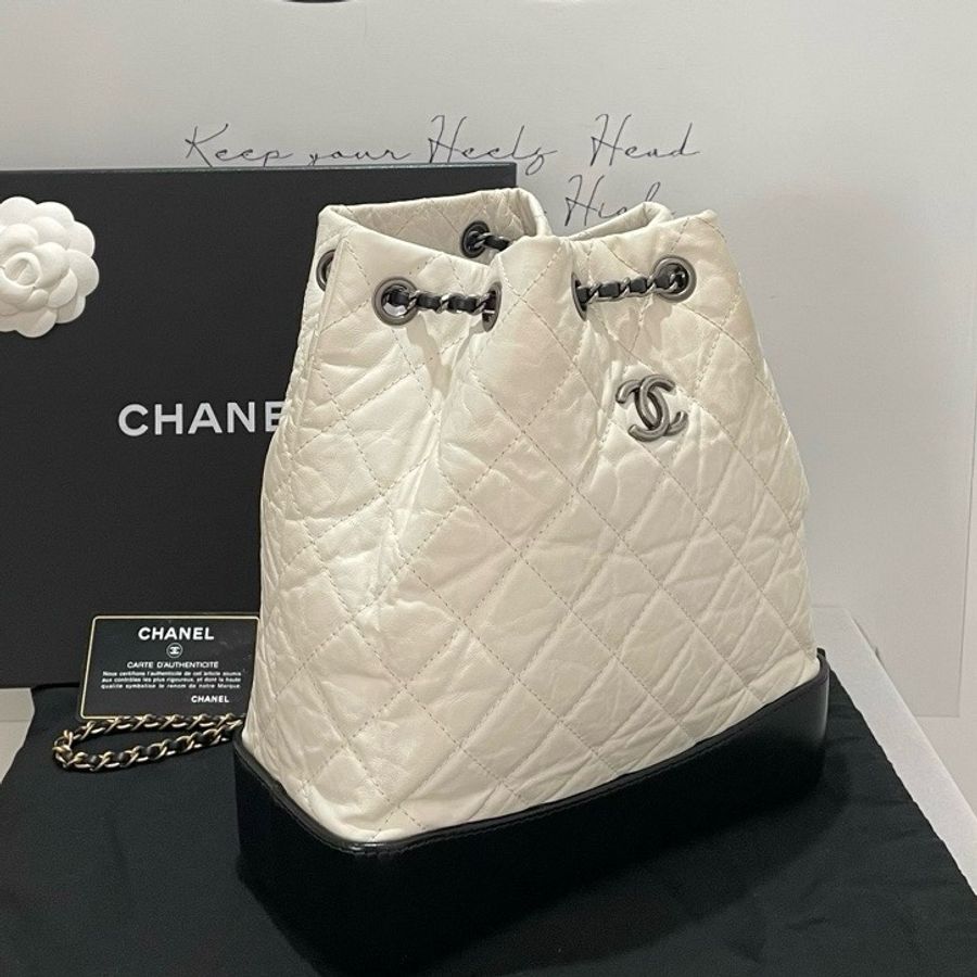 Chanel gabrielle backpack黑白-3