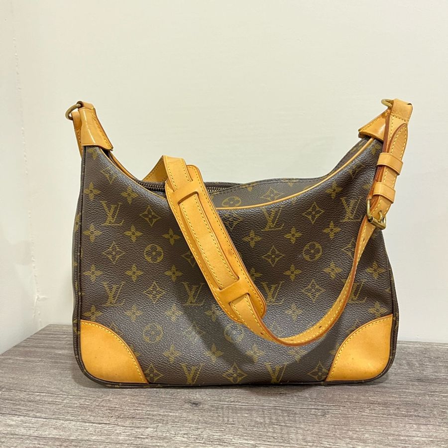 LV 經典老花牛角包-0