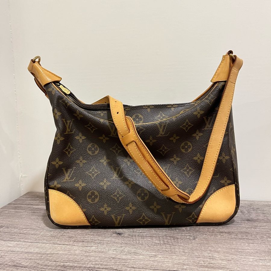 LV 經典老花牛角包-1