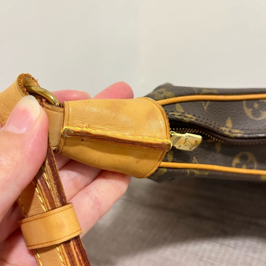 LV 經典老花牛角包-8
