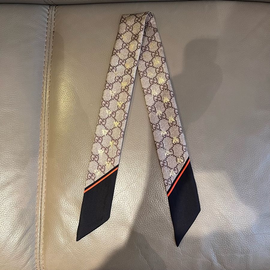 Gucci Scarf - GG蜜蜂圖案絲綢蝴蝶領結-1