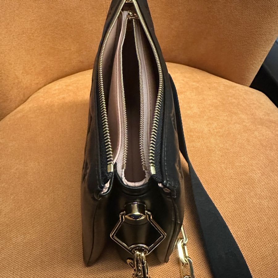 Louis Vuitton 全新 Coussin PM手袋-1