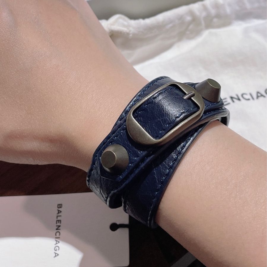 BALENCIAGA 巴黎世家 鉚釘釦小羊皮三圈手環 皮革手環 S-0