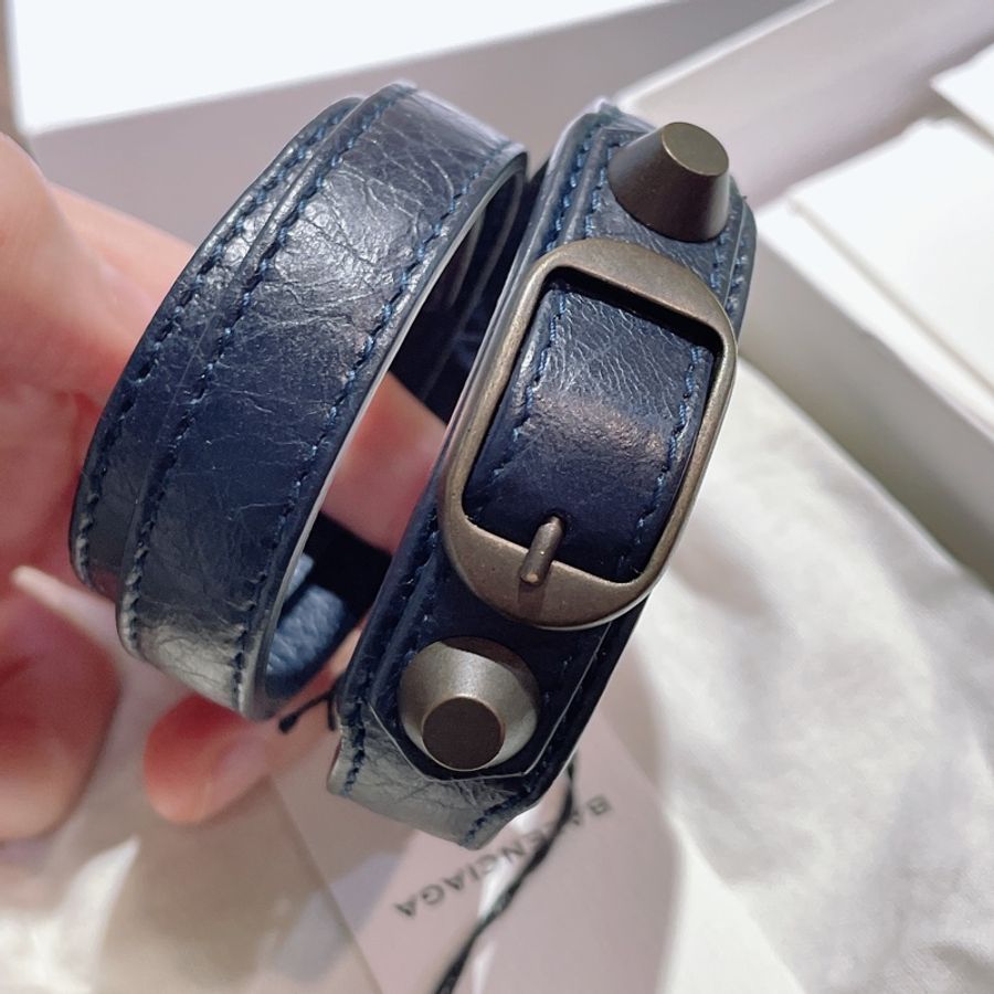 BALENCIAGA 巴黎世家 鉚釘釦小羊皮三圈手環 皮革手環 S-1