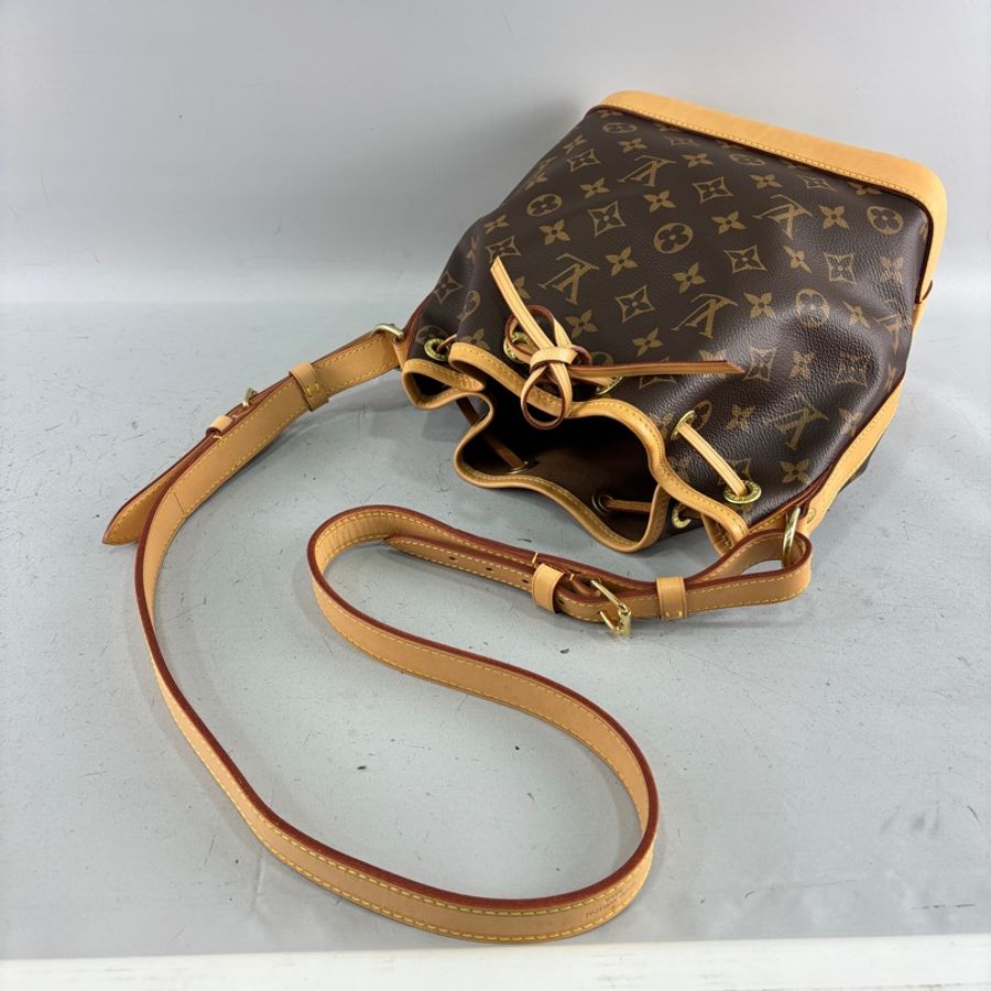 Louis Vuitton M40817經典原花水桶肩背包Noe BB-10