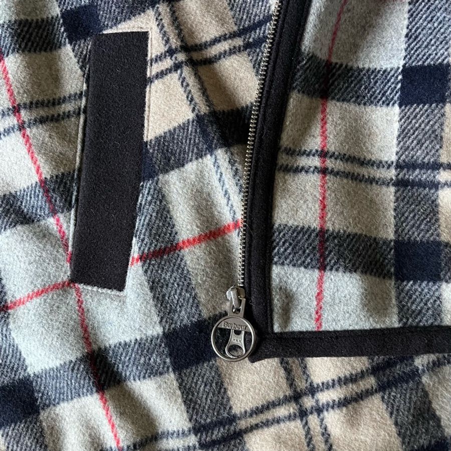 Barbour格紋斗篷-7