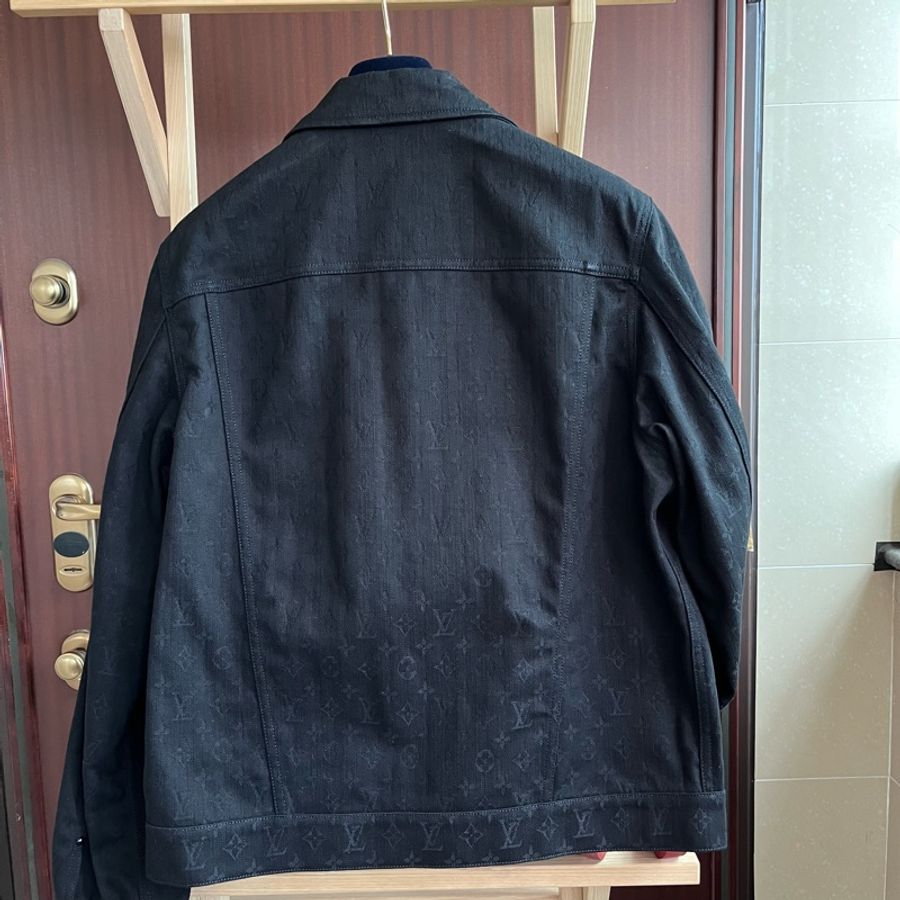 Louis Vuitton 黑色DNA掛牌牛仔外套 48號-1