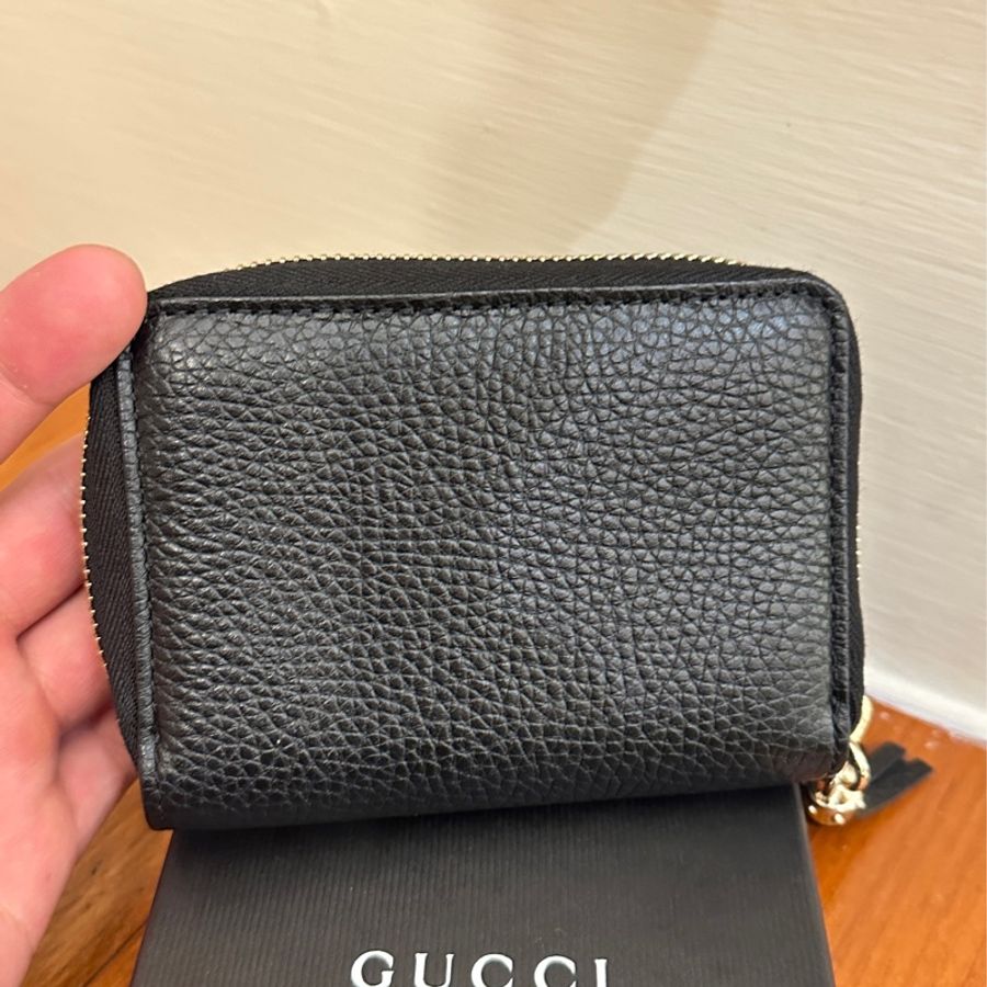 GUCCI 黑皮革流蘇ㄇ拉零錢卡包-5