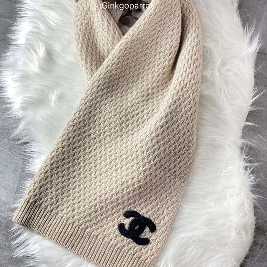 CHANEL beige色雙C圍巾-6