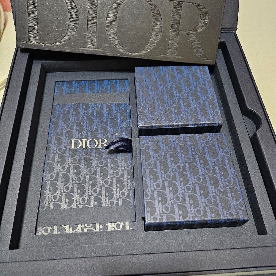 Dior 限量版黑白棋套裝禮盒-4