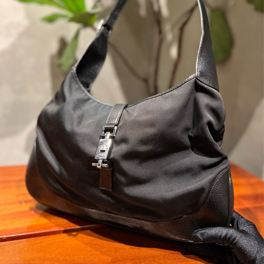 Gucci 尼龍布配皮Jackie側背包-4