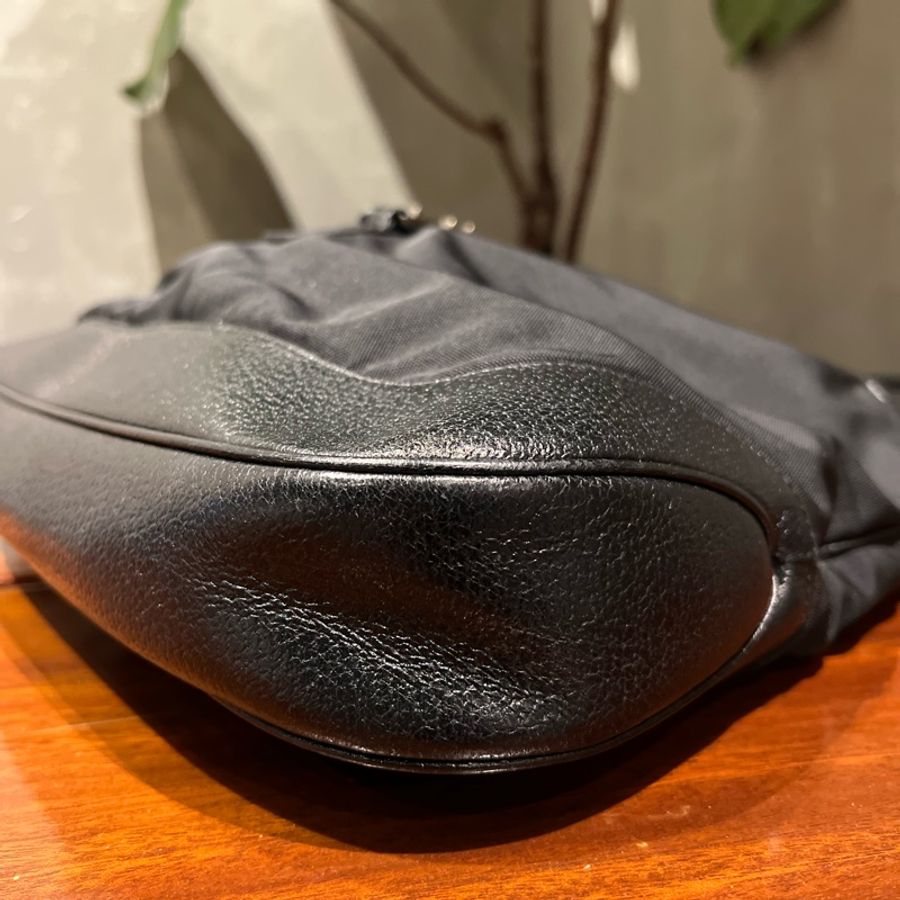 Gucci 尼龍布配皮Jackie側背包-6