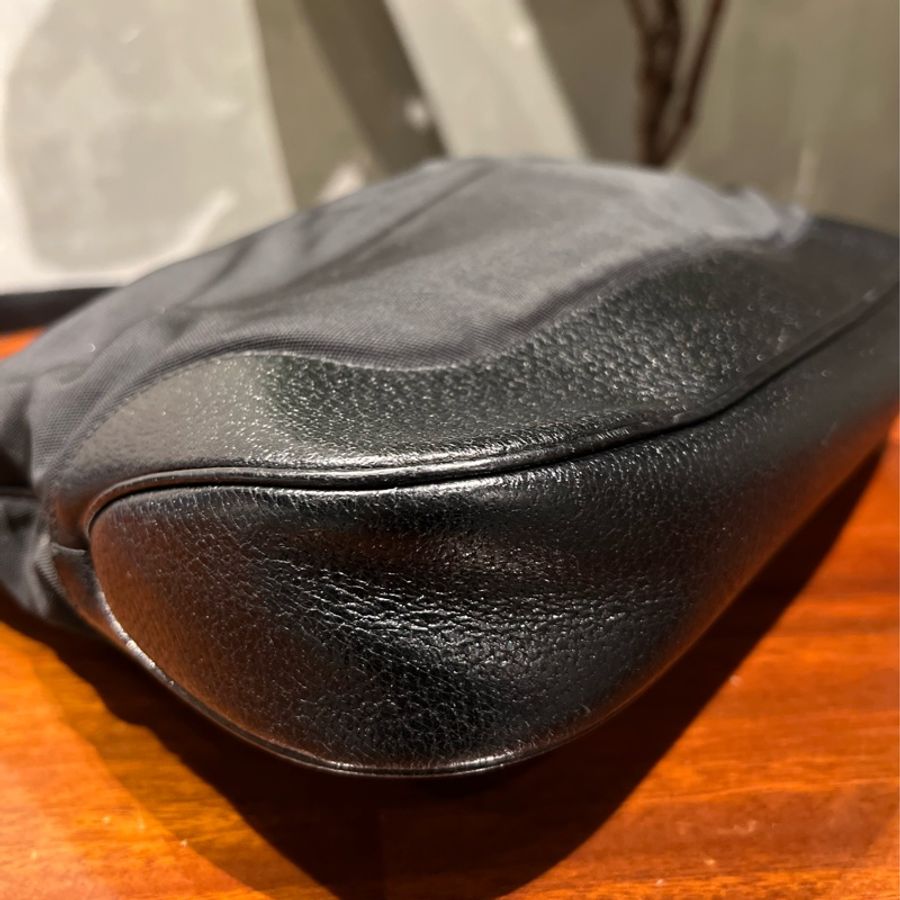 Gucci 尼龍布配皮Jackie側背包-8