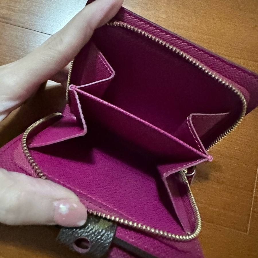 lv已絕版短夾-4