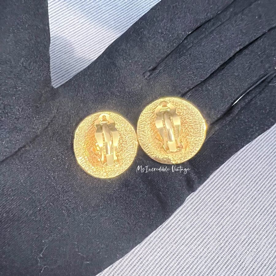 Chanel 金幣耳夾耳環 （印有Chanel巴黎總行地址)-7