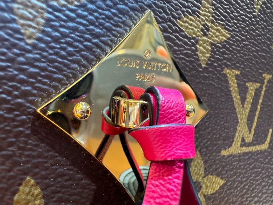 Louis Vuitton 流蘇小手提斜背相機包-33
