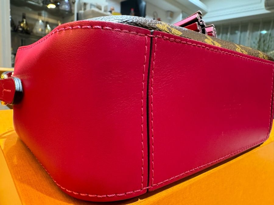 Louis Vuitton 流蘇小手提斜背相機包-35