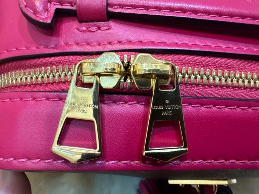 Louis Vuitton 流蘇小手提斜背相機包-23