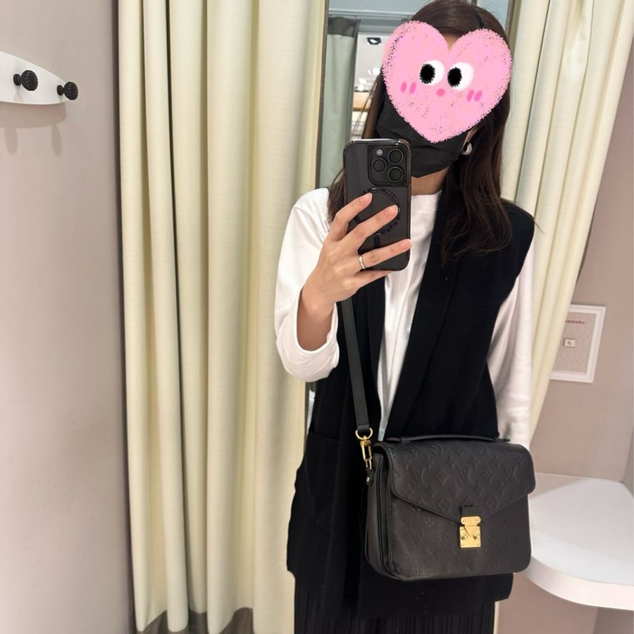 LV 斜背郵差包-5