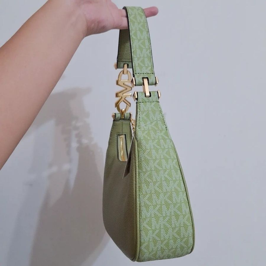 MK Michael Kors 酪梨綠 老花 腋下包 精品 包包 皮包 全新 專櫃 正品-2