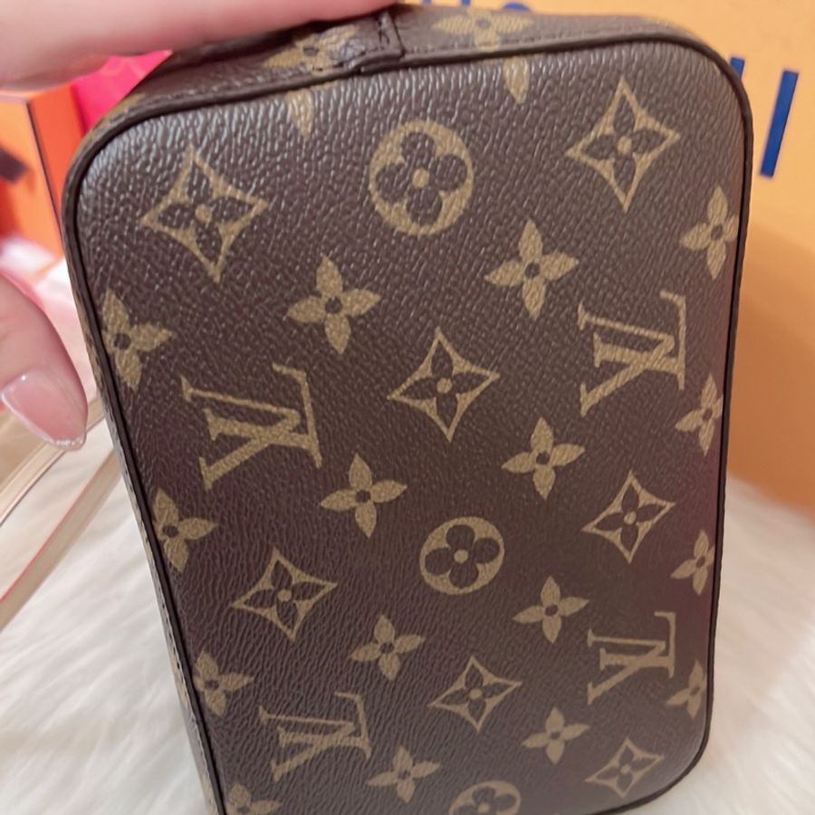 LV M46581 Neonoe BB系列Monogram印花帆布束口手提/斜背水桶包-7