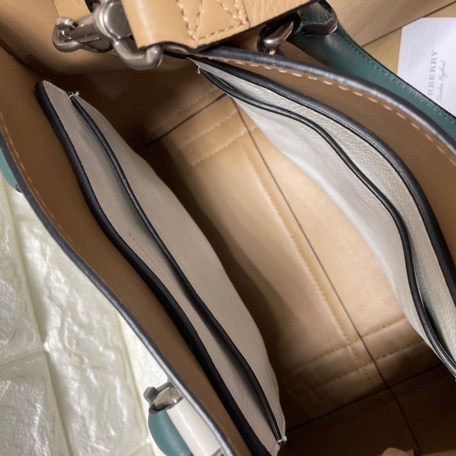 Burberry THE BELT LEATHER HANDBAG-12