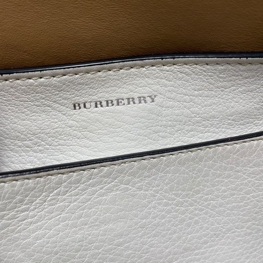 Burberry THE BELT LEATHER HANDBAG-13