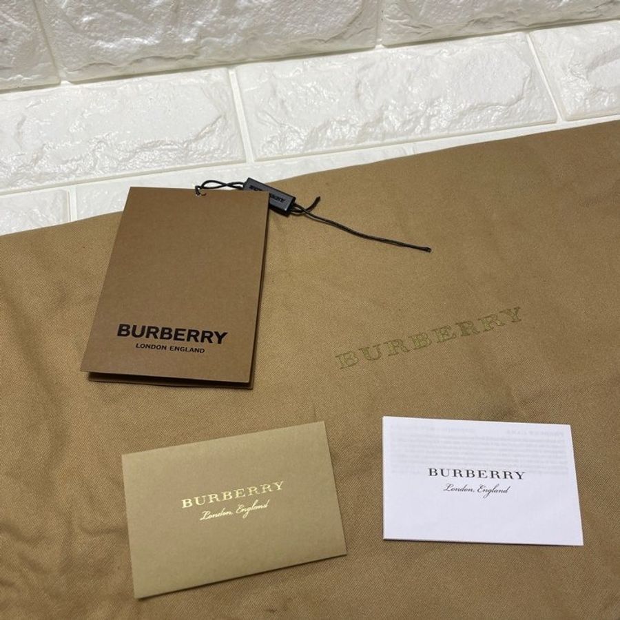 Burberry THE BELT LEATHER HANDBAG-19