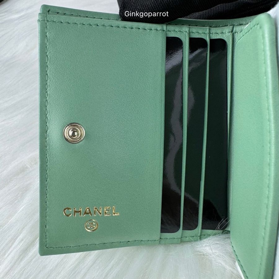 CHANEL 湖水綠荔枝牛皮短夾 對摺皮夾-14