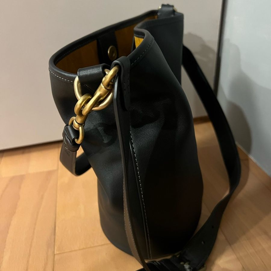 Coach DAKOTA水桶包-1