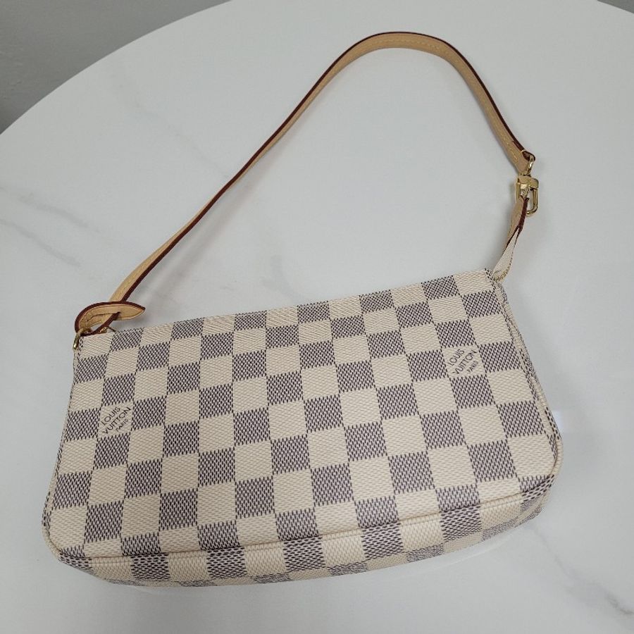 LV Pochette Accessories-2