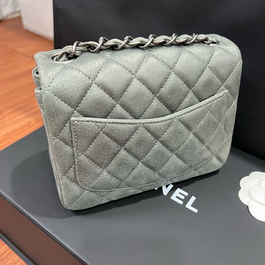 降!💰 CHANEL金屬綠羊皮仿舊銀鍊方胖斜背包-8