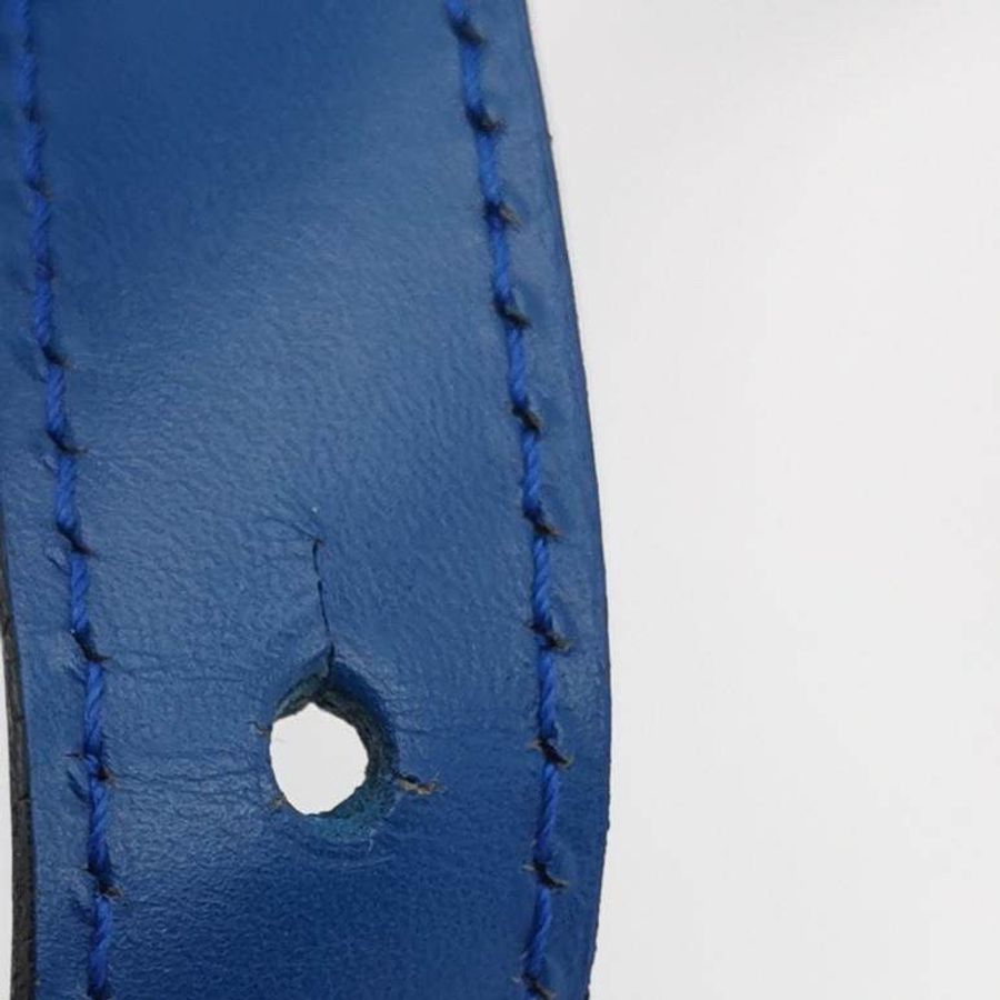 Louis Vuitton (LV) Cluny牛皮純色水波紋翻蓋中古水桶包單肩包-12