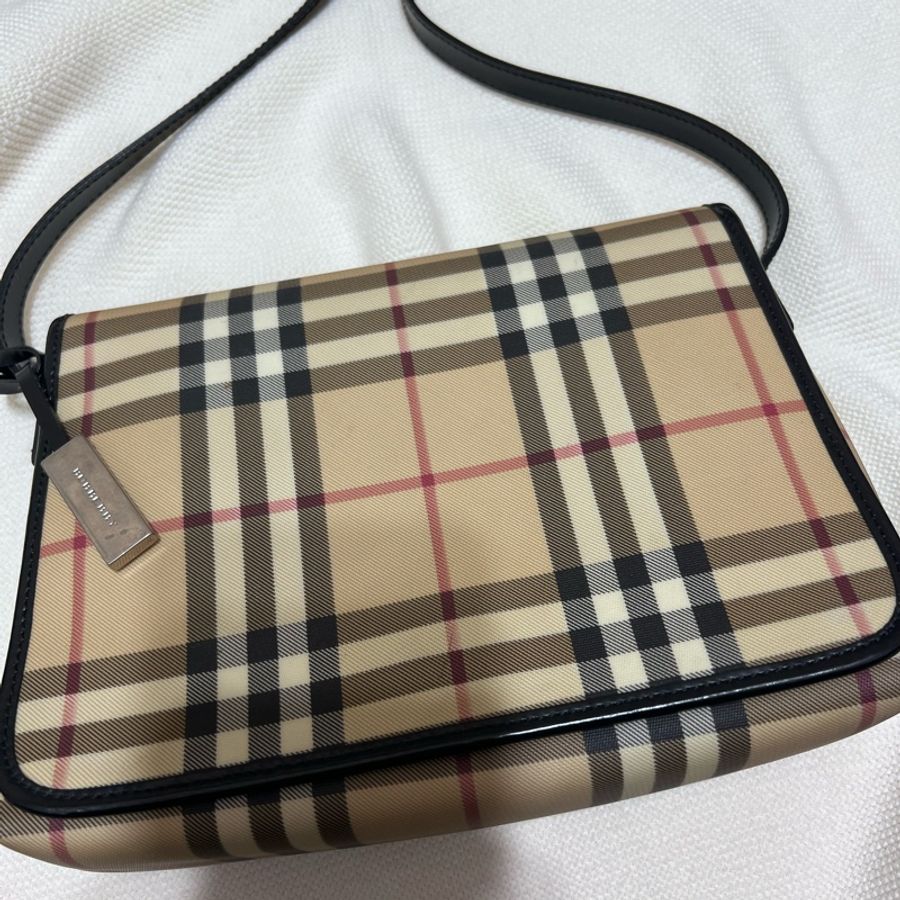Burberry經典格紋側背包-13
