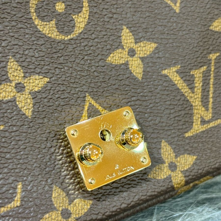 LV M81267 Micro Metis 老花 原花 金釦 小廢包 斜背包 零錢包 郵差包-21