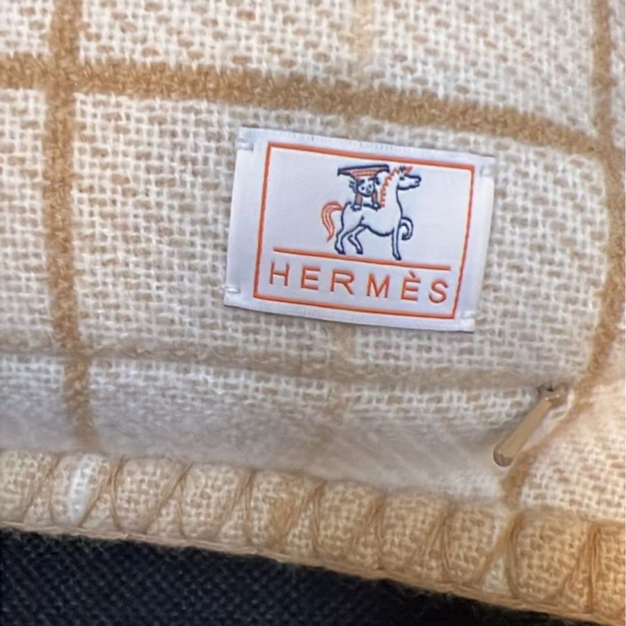 全新HERMES 愛馬仕baby抱枕 奶茶色-3
