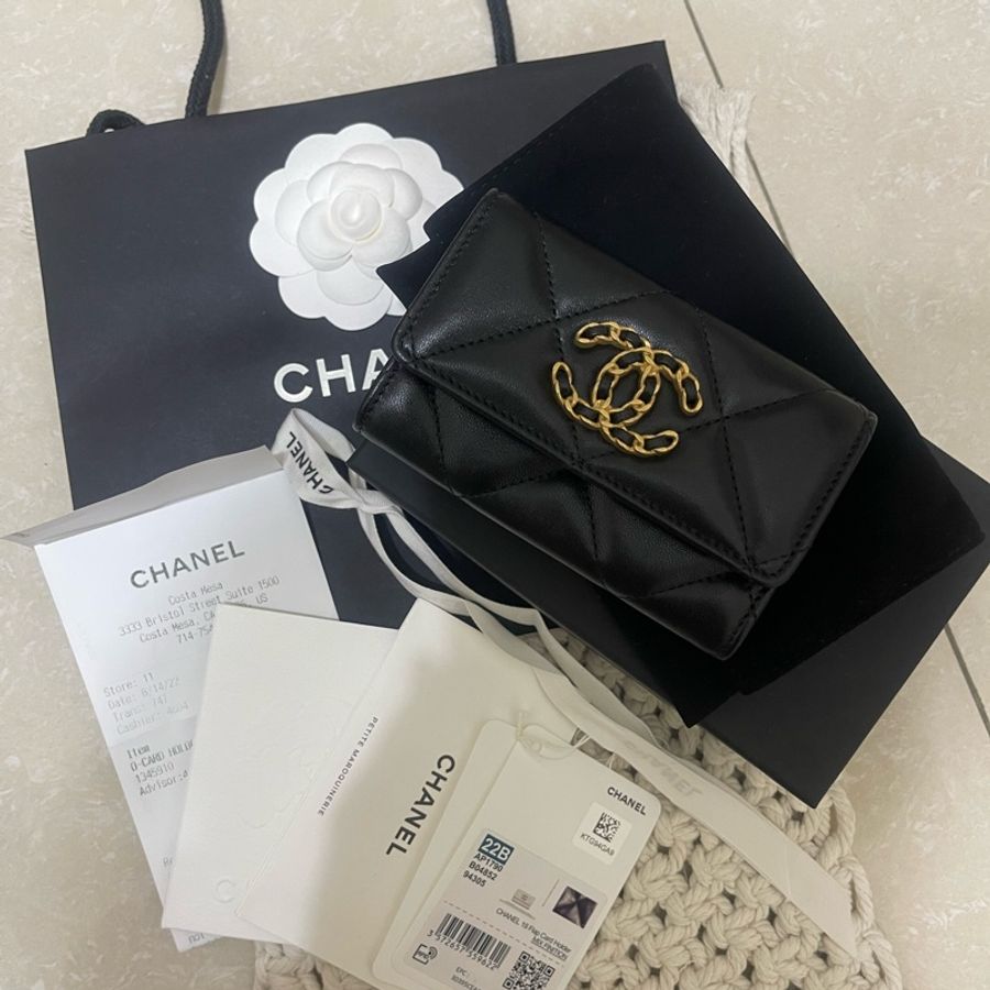 Chanel 香奈兒 19 口蓋零錢卡包 22B-5