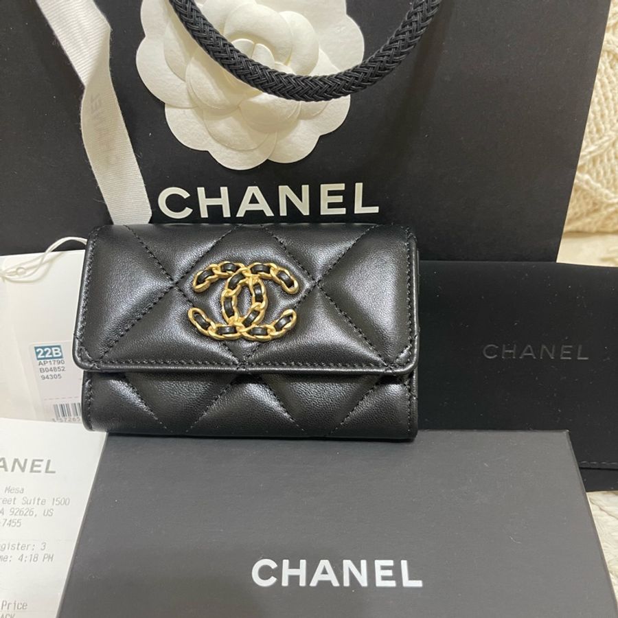 Chanel 香奈兒 19 口蓋零錢卡包 22B-1