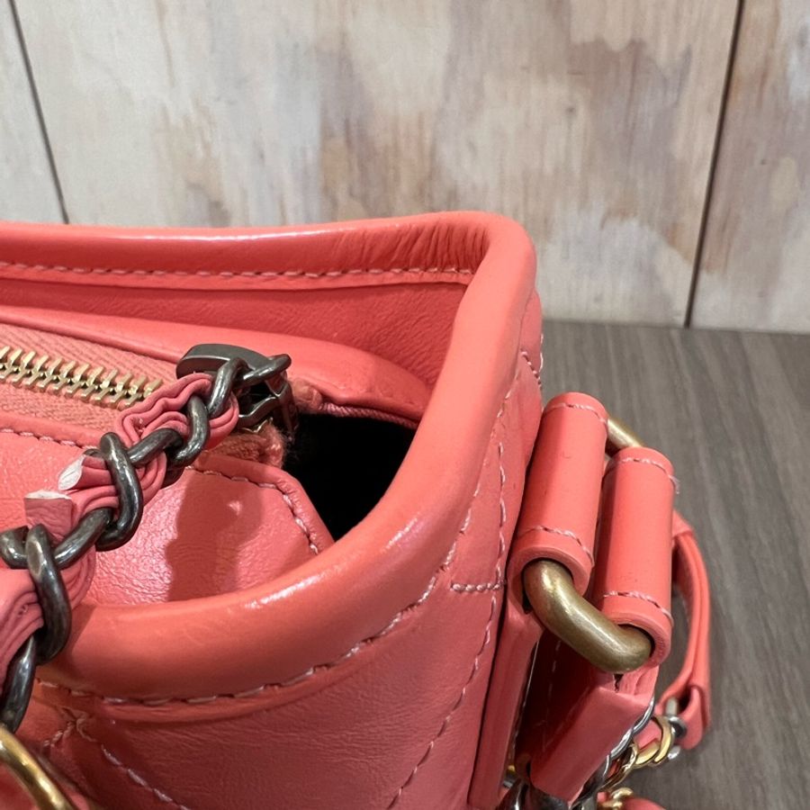 Chanel A91810 珊瑚粉 橘粉色 金釦 銀釦 Mini Gabrielle 流浪包 肩背包 斜背包-12