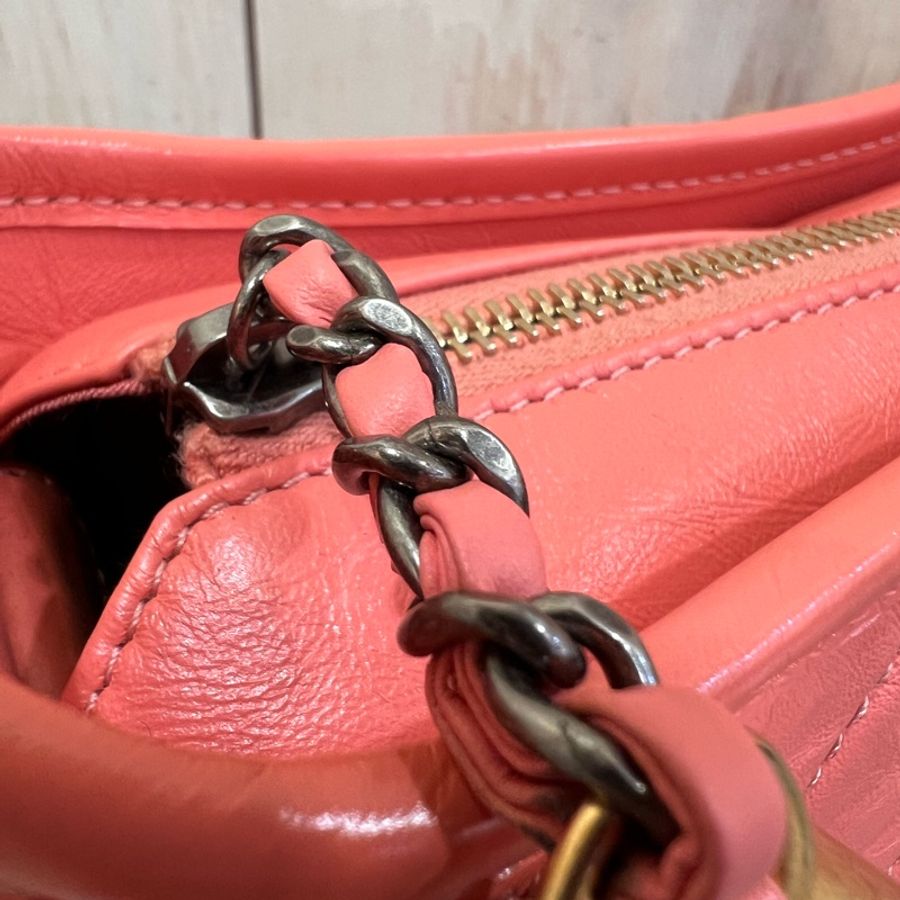 Chanel A91810 珊瑚粉 橘粉色 金釦 銀釦 Mini Gabrielle 流浪包 肩背包 斜背包-15