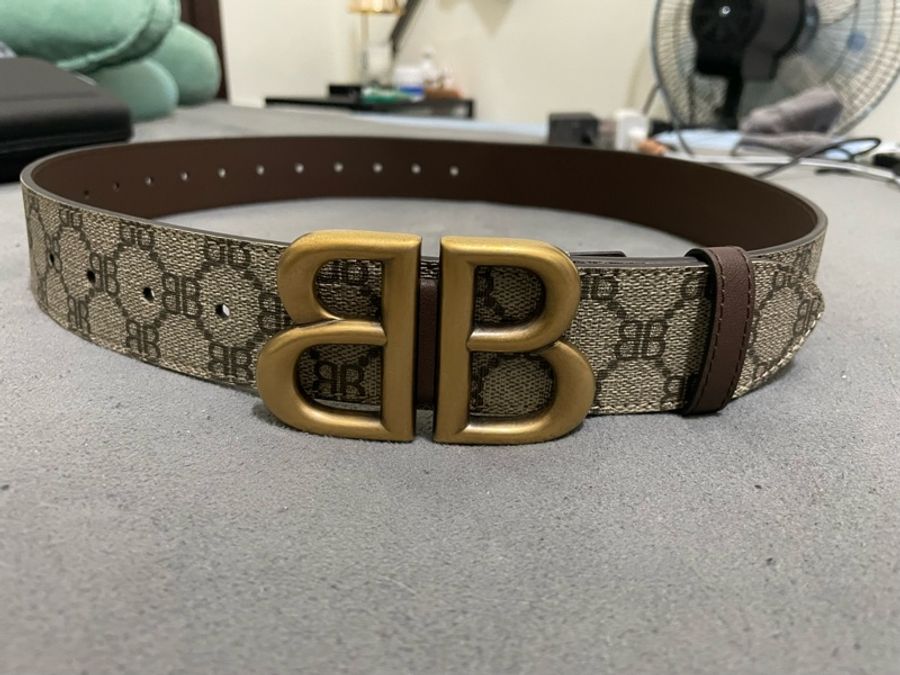 Gucci & Balenciaga's Hacker Project 金屬LOGO釦飾聯名款印花皮帶(駝)-4