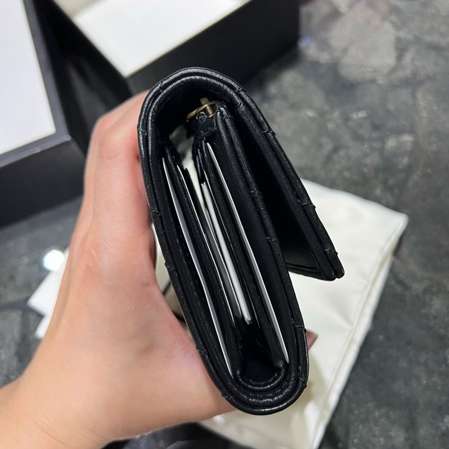GUCCI 古馳 GG Marmont 金屬雙G LOGO絎縫小牛皮三折扣式零錢短夾-6